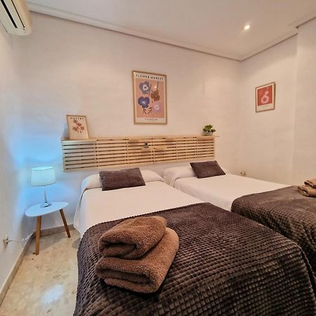 Apartamento Polvora, Junto Al Puente Romano Kordoba Bagian luar foto