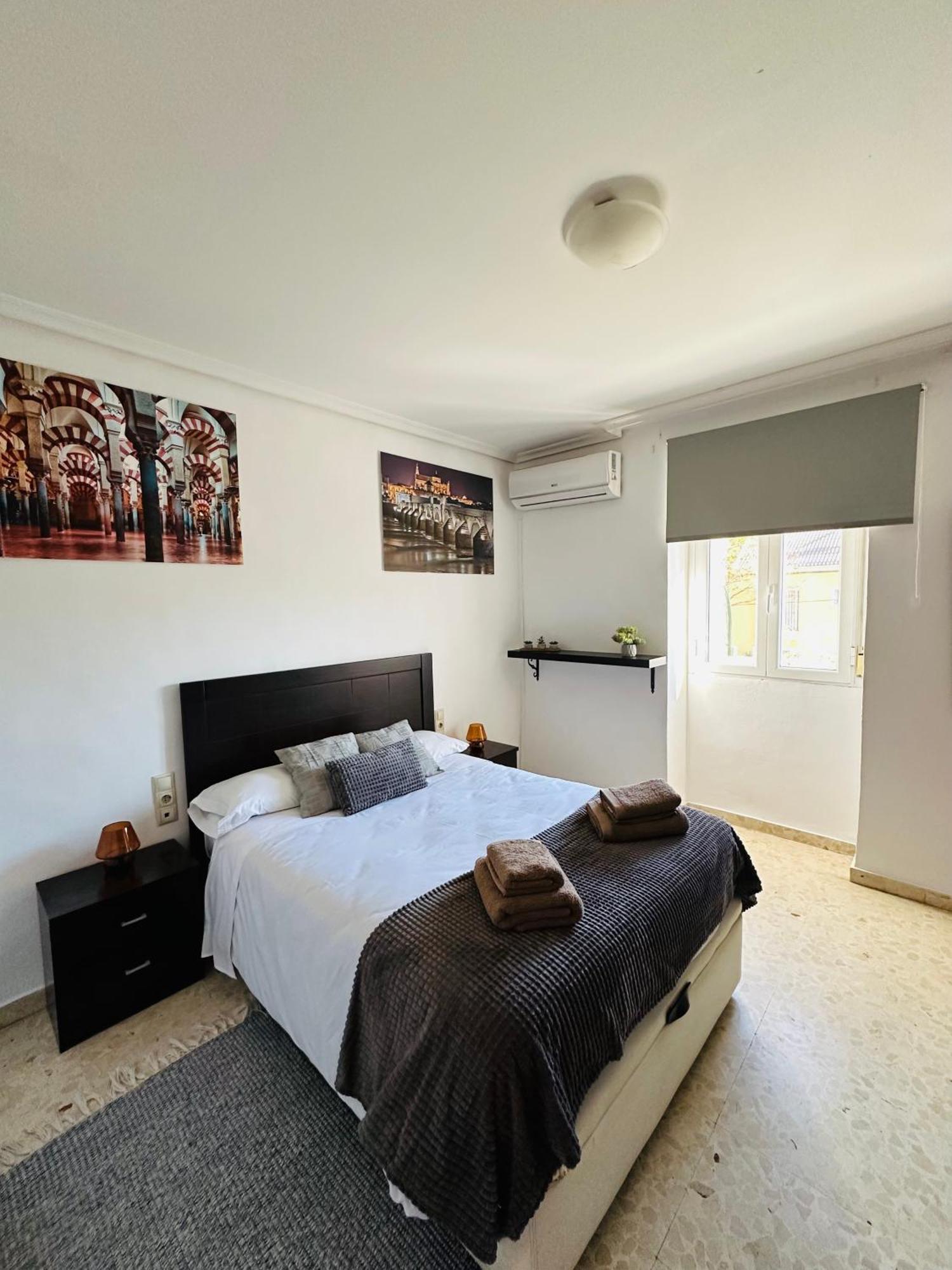 Apartamento Polvora, Junto Al Puente Romano Kordoba Bagian luar foto