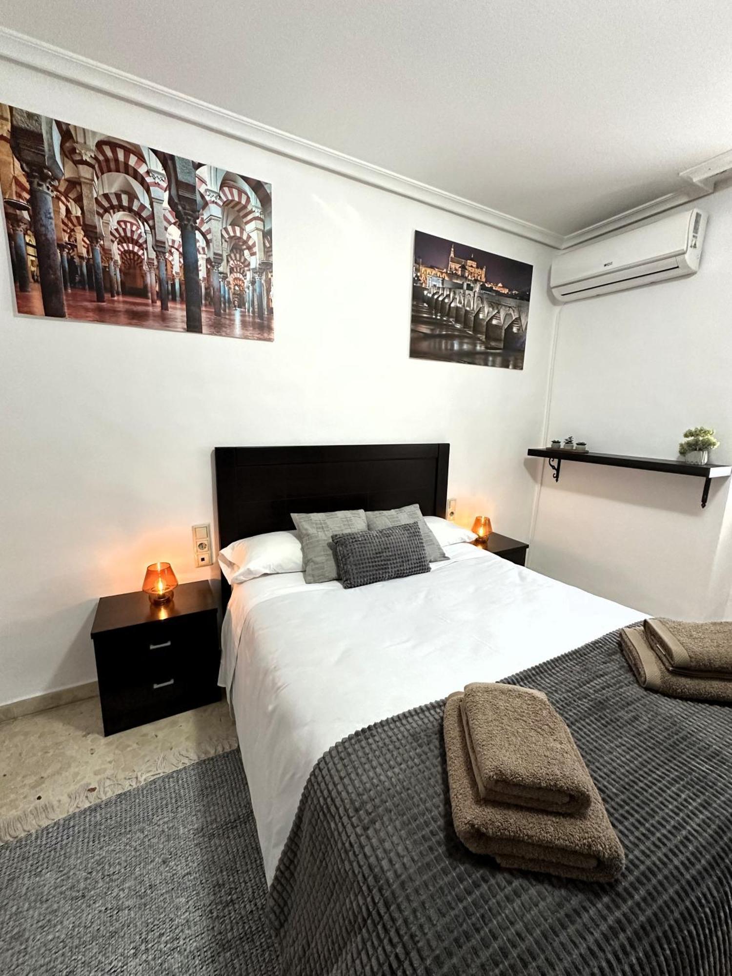Apartamento Polvora, Junto Al Puente Romano Kordoba Bagian luar foto